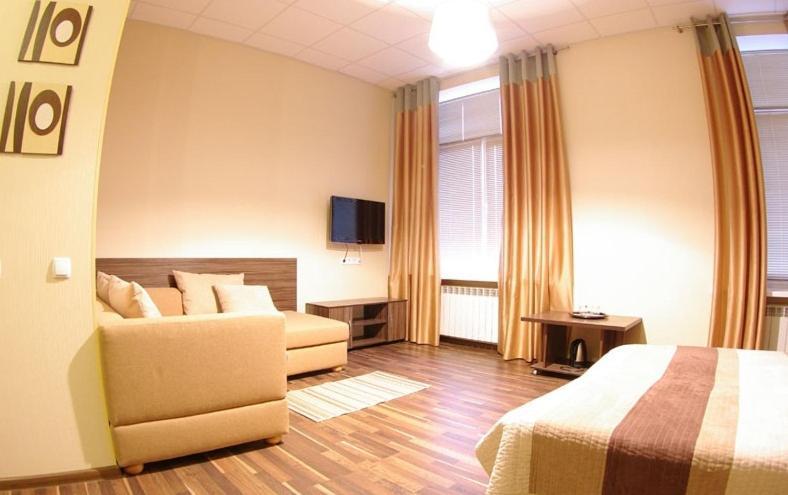 Hotel Darnitskiy Kiew Zimmer foto